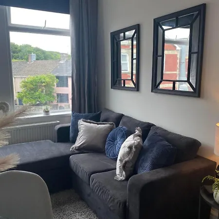 The Retreats 2: Pet-Friendly Flat in Kenfig Hill Apartment Exterior photo