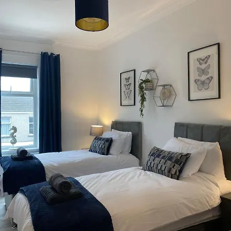 The Retreats 2: Pet-Friendly Flat in Kenfig Hill Apartment Exterior photo