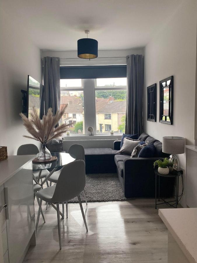 Apartment The Retreats 2: Pet-friendly Flat In *