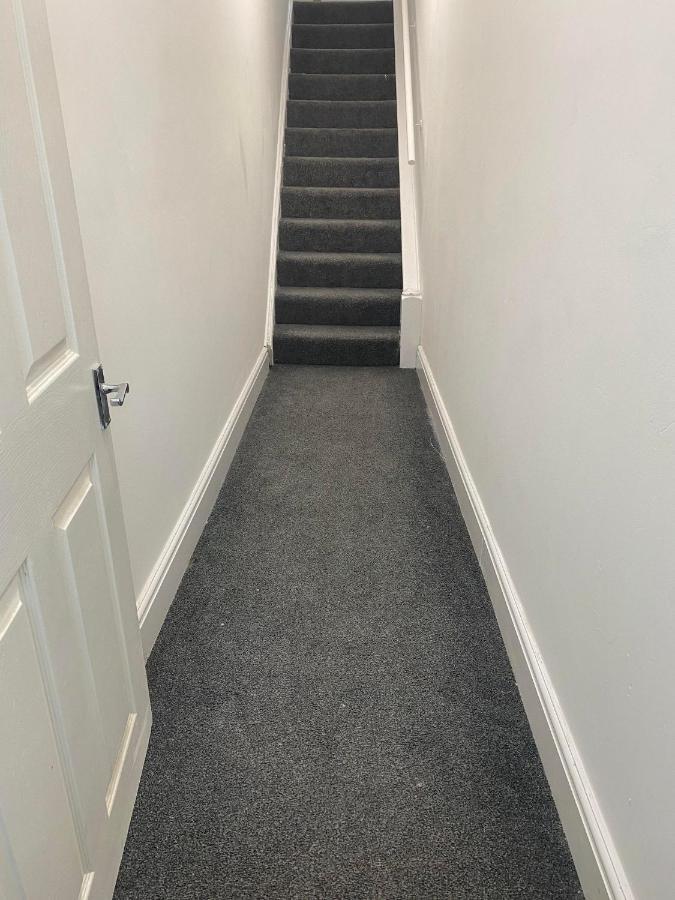 Apartment The Retreats 2: Pet-friendly Flat In *